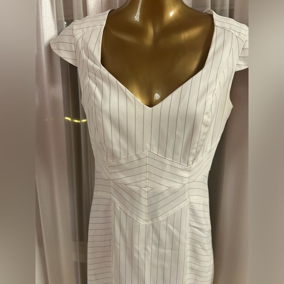 Perfect dress - Picture 2 of 6